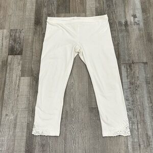 Hue Capri Leggings